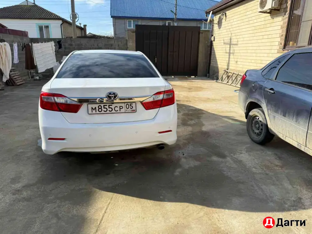 Toyota Camry, 2013 года