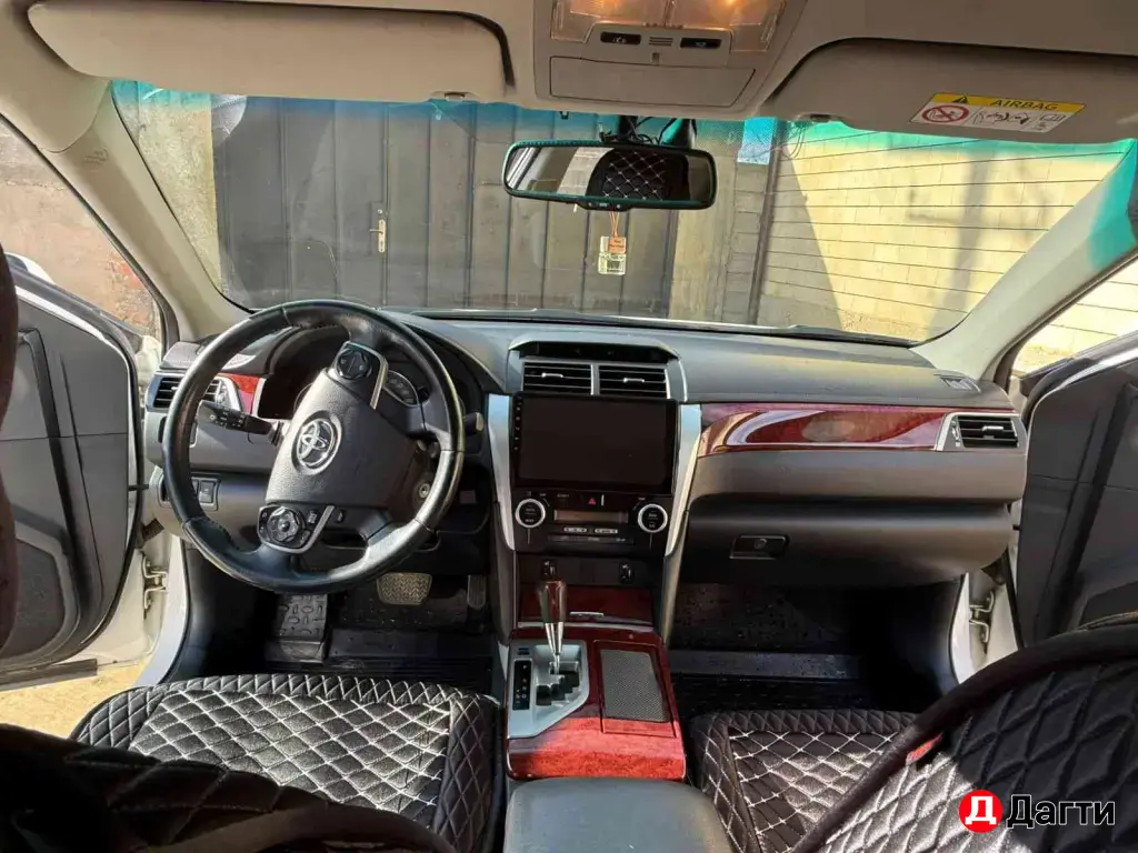 Toyota Camry, 2013 года