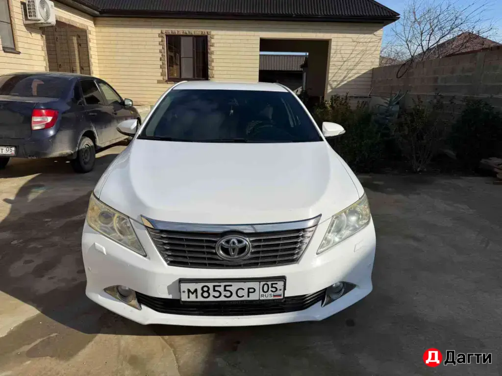 Toyota Camry, 2013 года