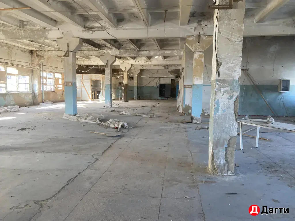 Сдаётся 1000 квадратных метров