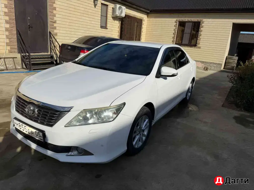 Toyota Camry, 2013 года
