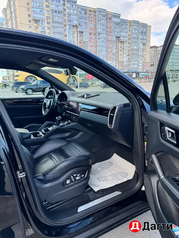 Porsche Cayenne, 2018 года