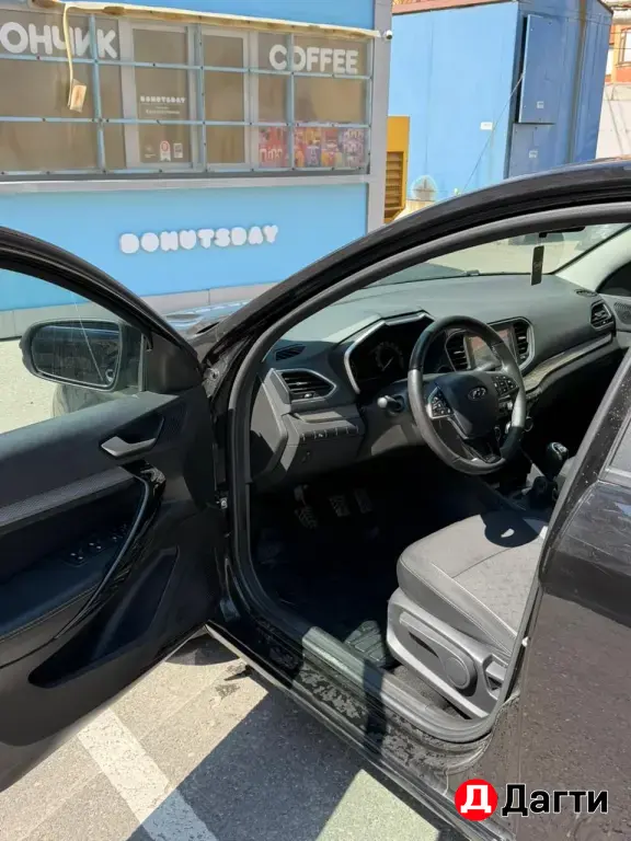 LADA (ВАЗ) Vesta, 2023 года
