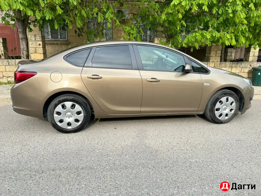 Opel Astra, 2014 года