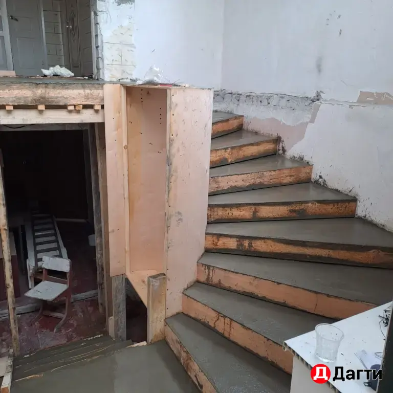 Заливка бетонных лестниц