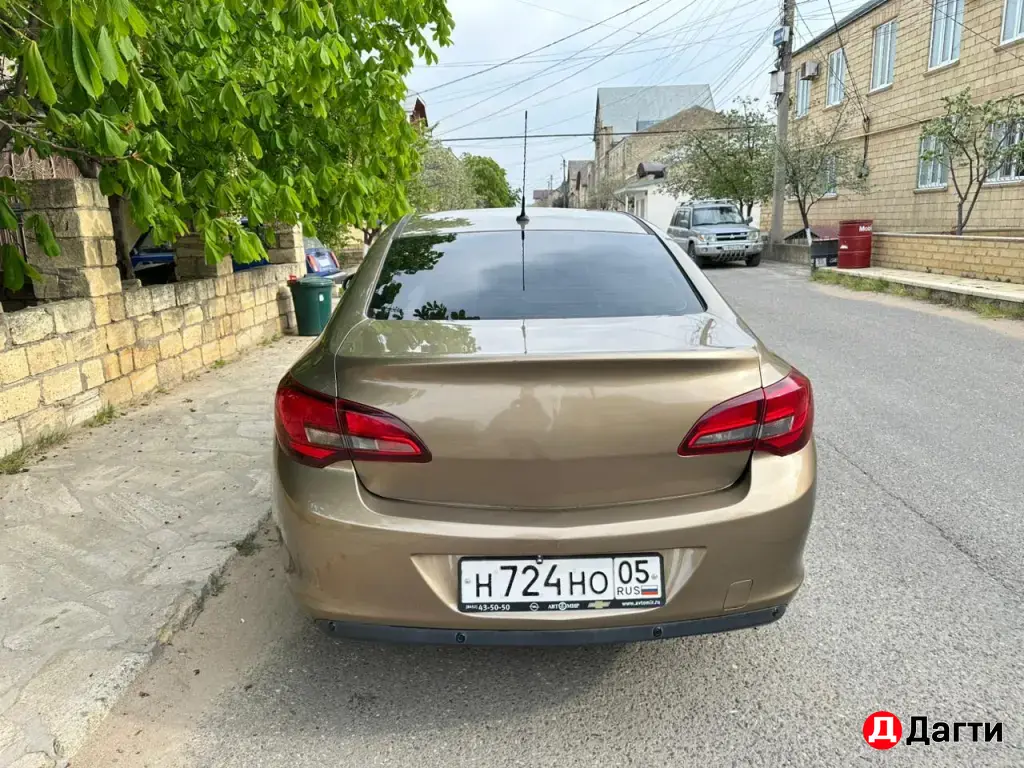 Opel Astra, 2014 года
