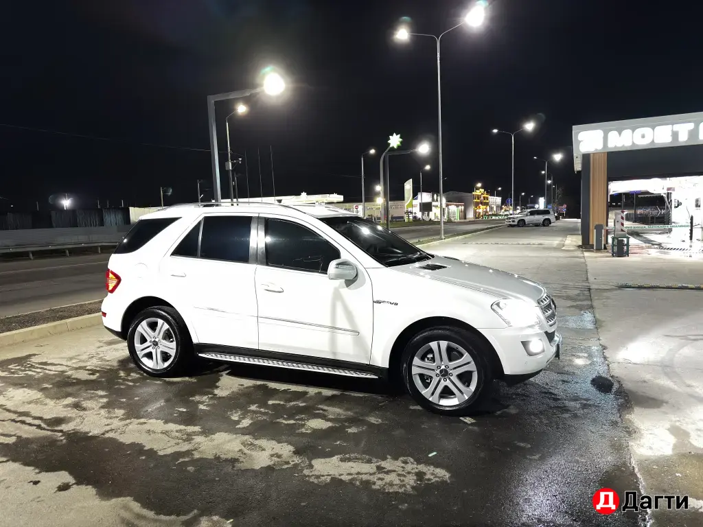 Mercedes-Benz M-Класс, 2009 года