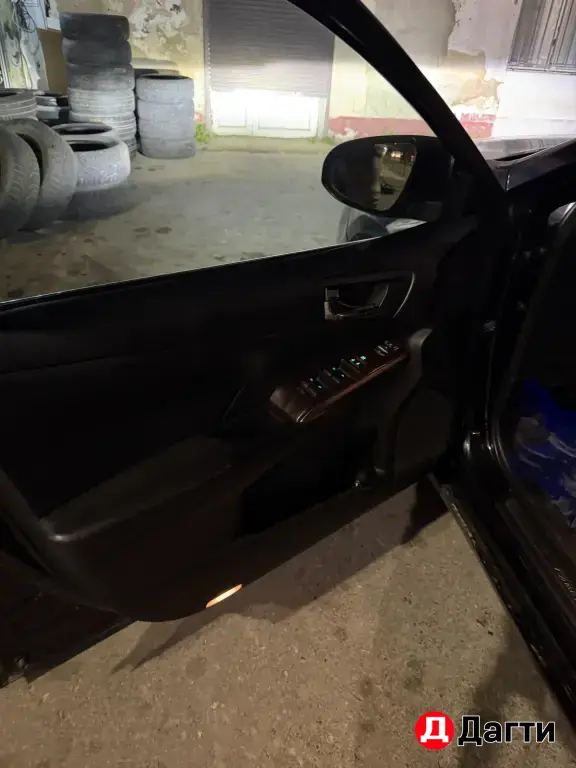 Toyota Camry, 2016 года