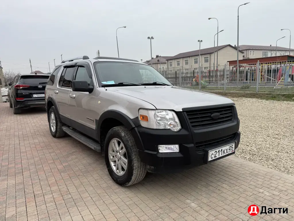 Ford Explorer, 2008 года