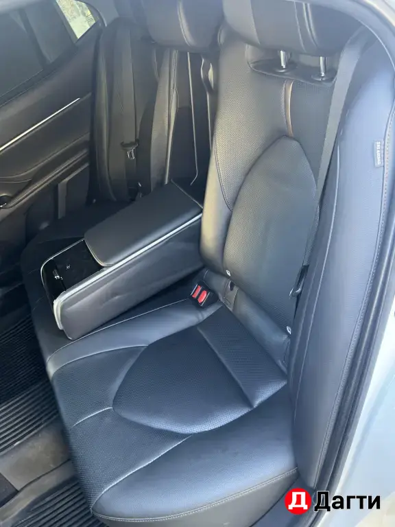 Toyota Camry, 2019 года