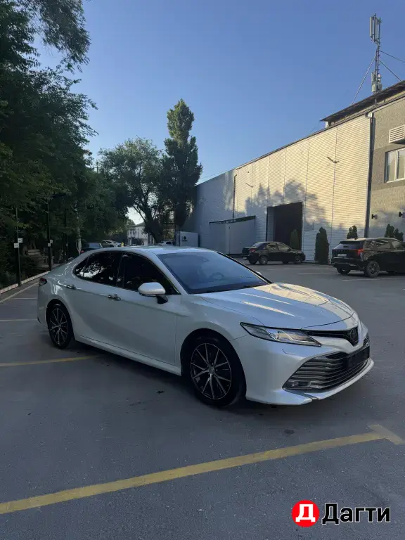 Toyota Camry, 2019 года
