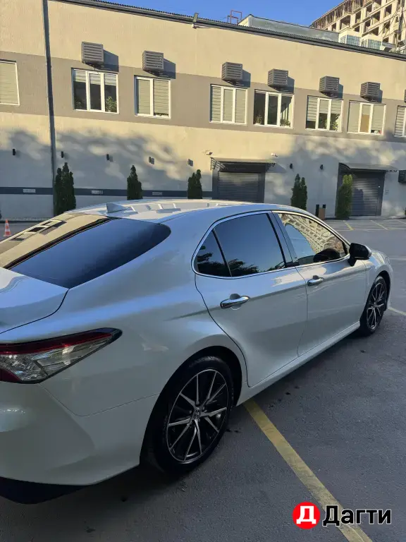Toyota Camry, 2019 года