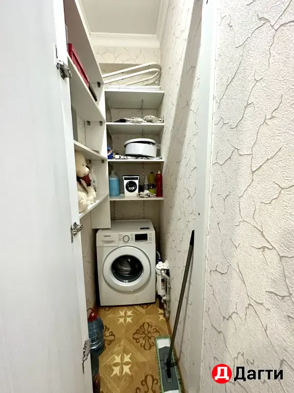 продаю квартиру срочно