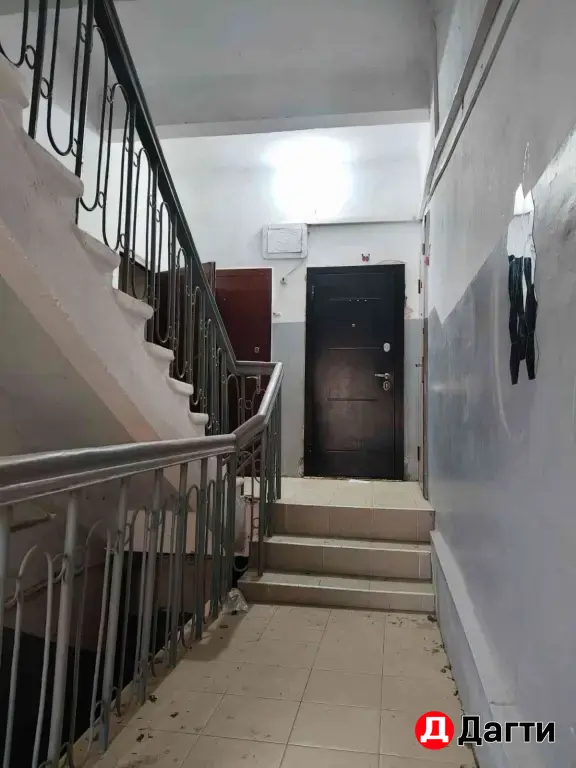Продам 2 комнатную вторичку, в центре города
