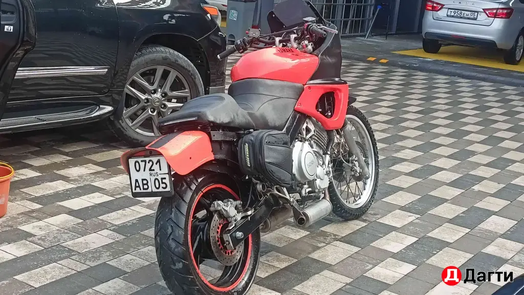 Yamaha TDM 850