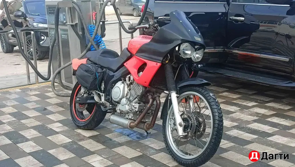 Yamaha TDM 850