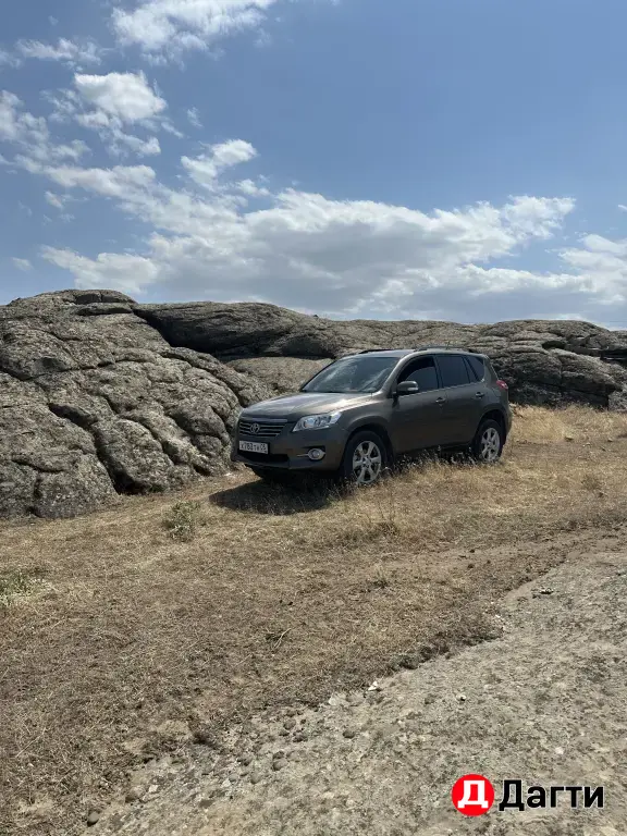 Toyota RAV4, 2010 года