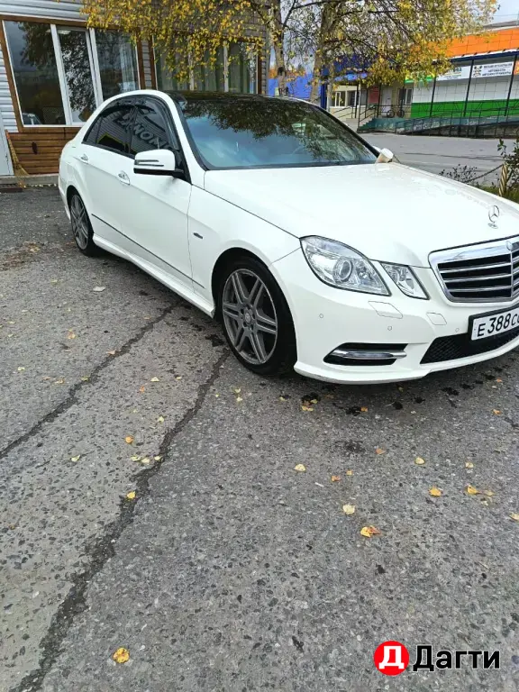 Mercedes-Benz E-Класс, 2012 года