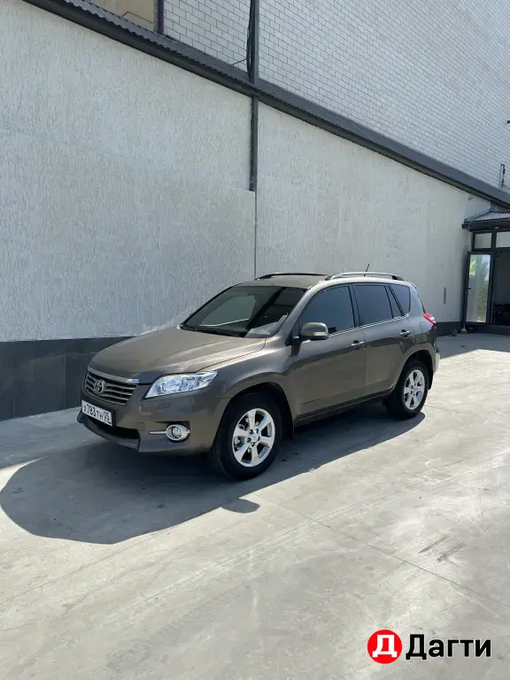 Toyota RAV4, 2010 года