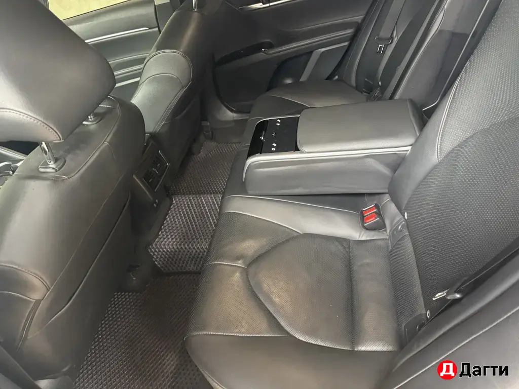 Toyota Camry, 2020 года