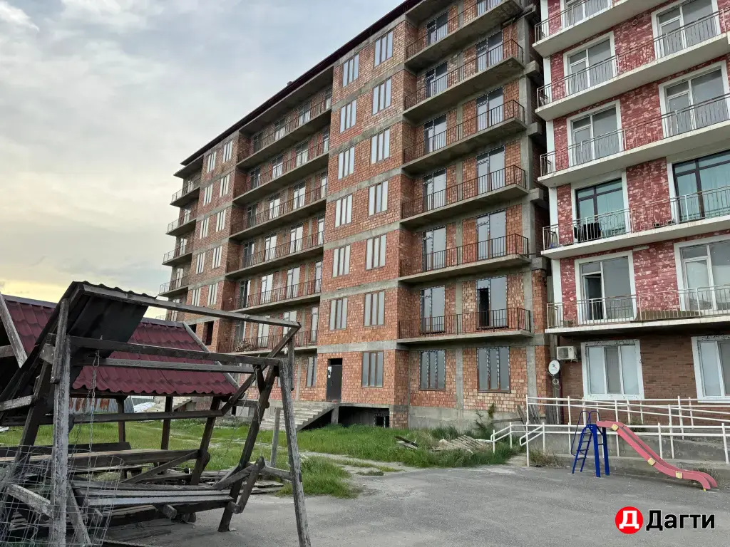 жк «рахат» 1 комнатная квартира на первом этаже