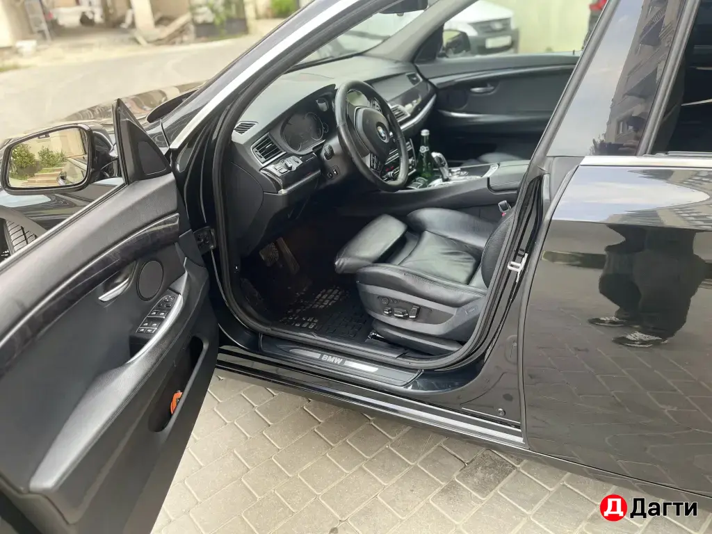 BMW 5 серии, 2012 года