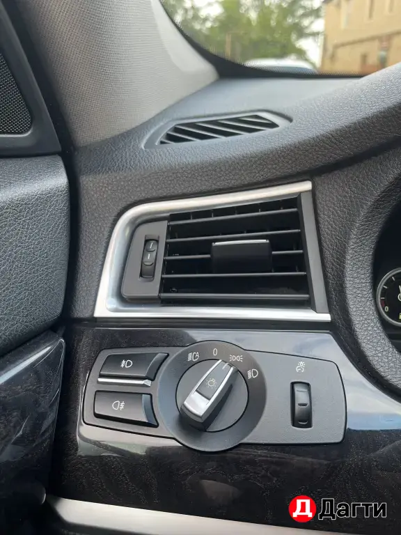 BMW 5 серии, 2012 года