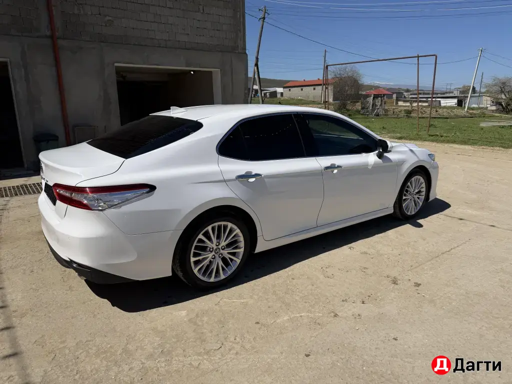 Toyota Camry, 2019 года
