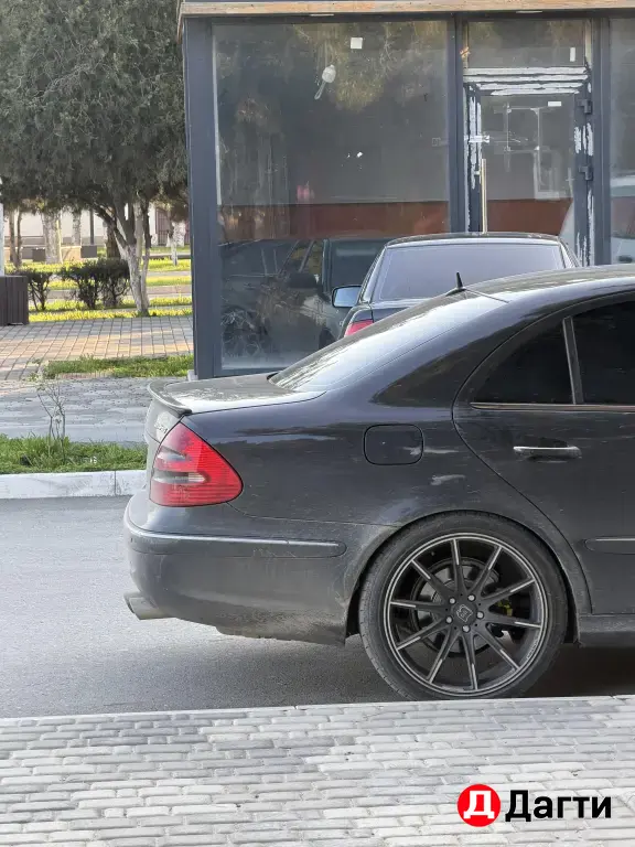 Mercedes-Benz E-Класс, 2002 года
