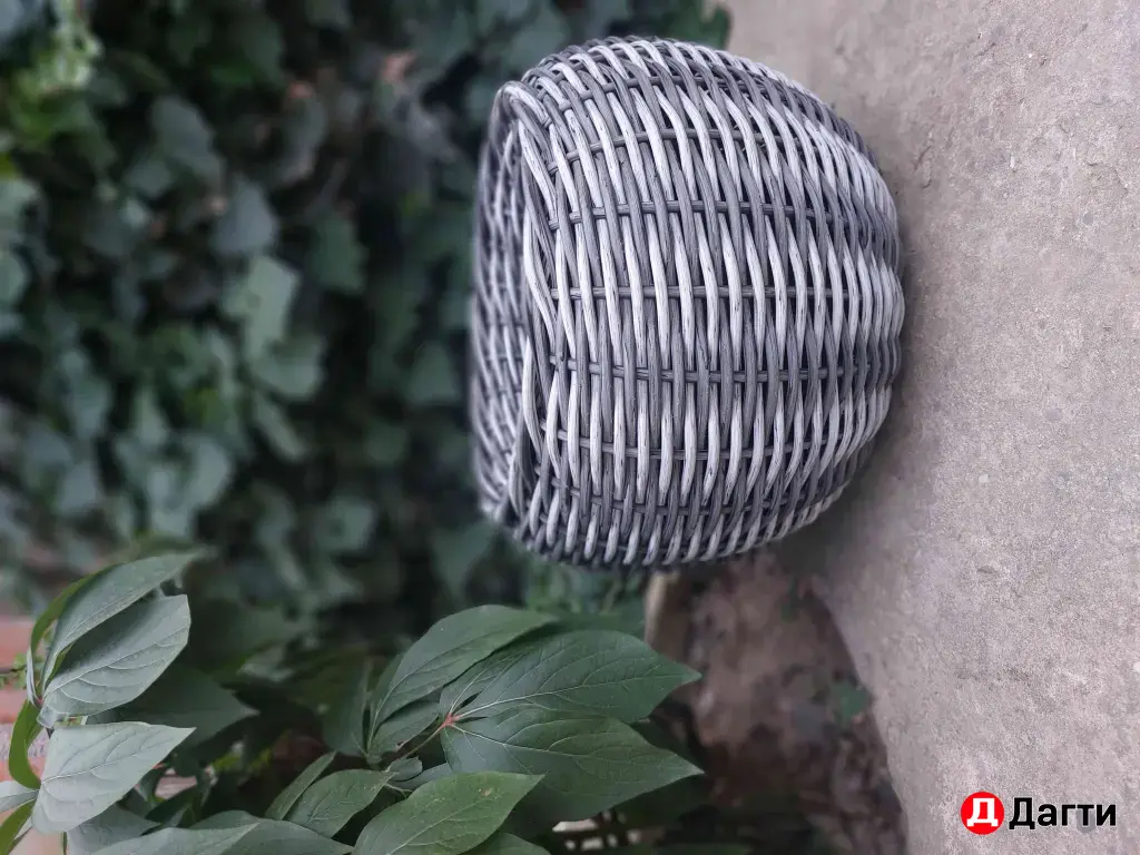 кашпо из ротанга