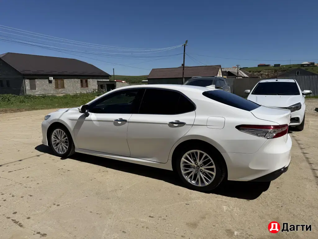 Toyota Camry, 2019 года