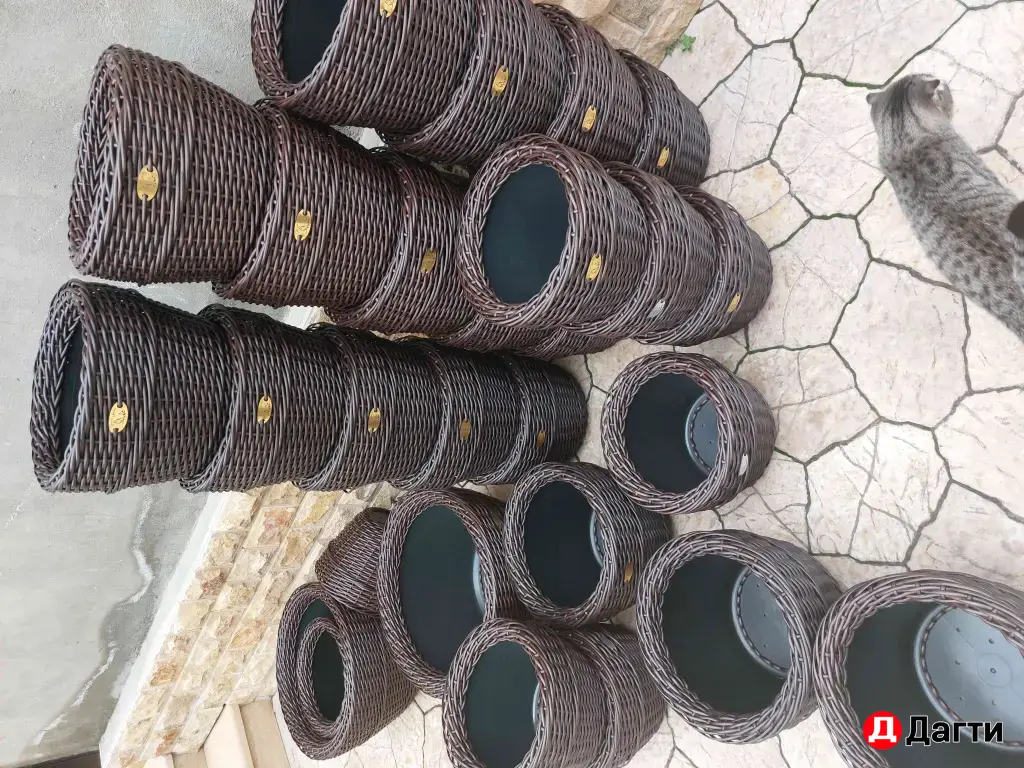 кашпо из ротанга