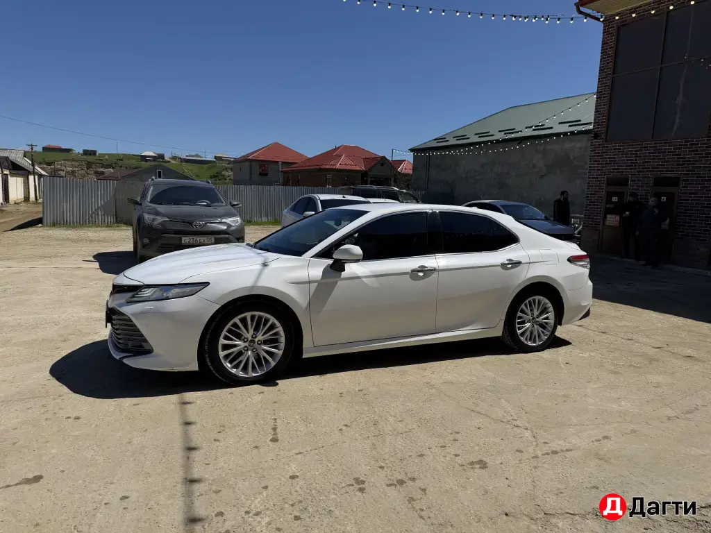 Toyota Camry, 2019 года
