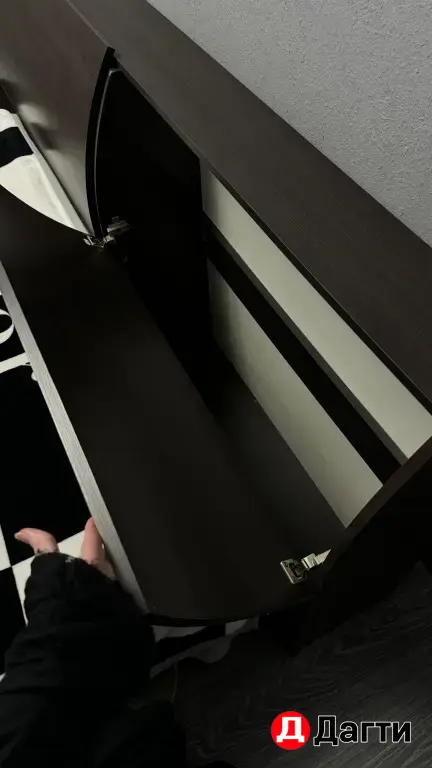 Двуспальная кровать