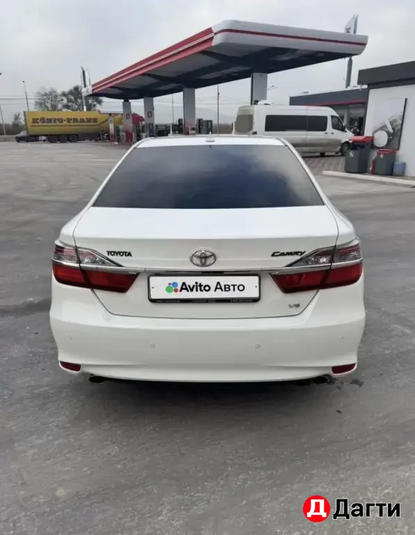 Toyota Camry, 2015 года