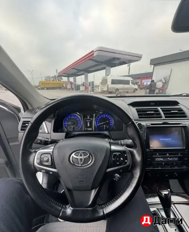 Toyota Camry, 2015 года