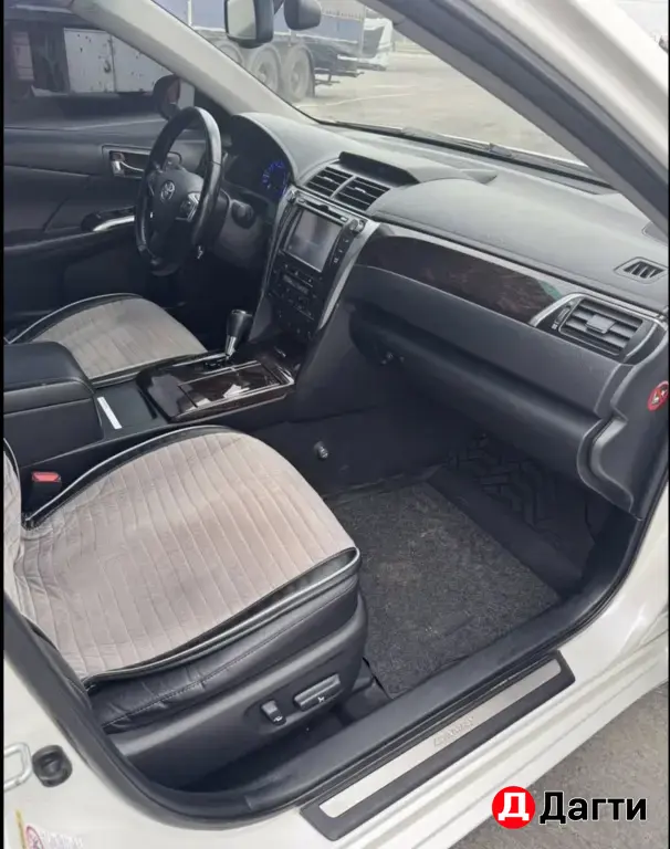 Toyota Camry, 2015 года