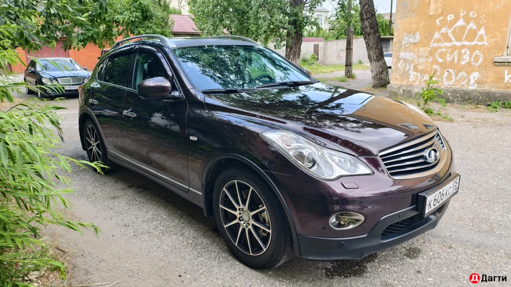Infiniti EX, 2010 года