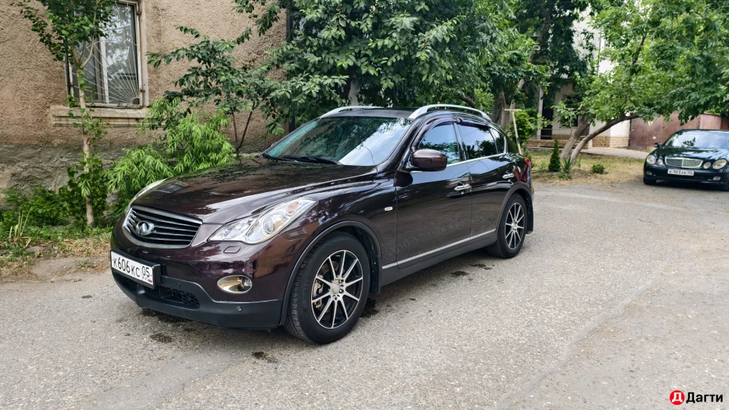 Infiniti EX, 2010 года