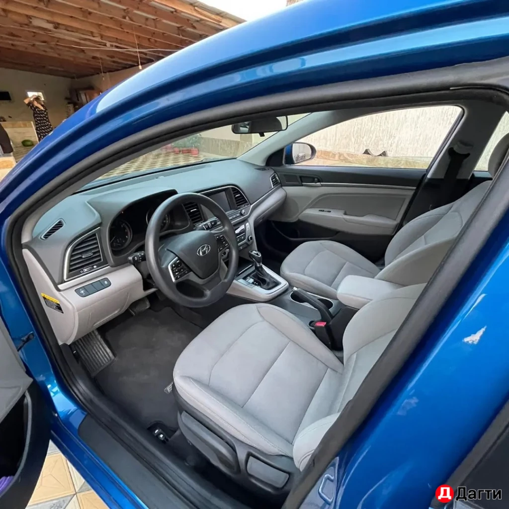 Hyundai Elantra, 2017 года