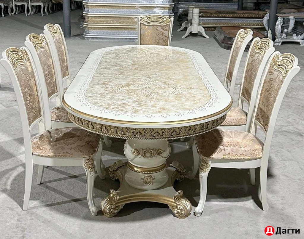 Столы и стулья
