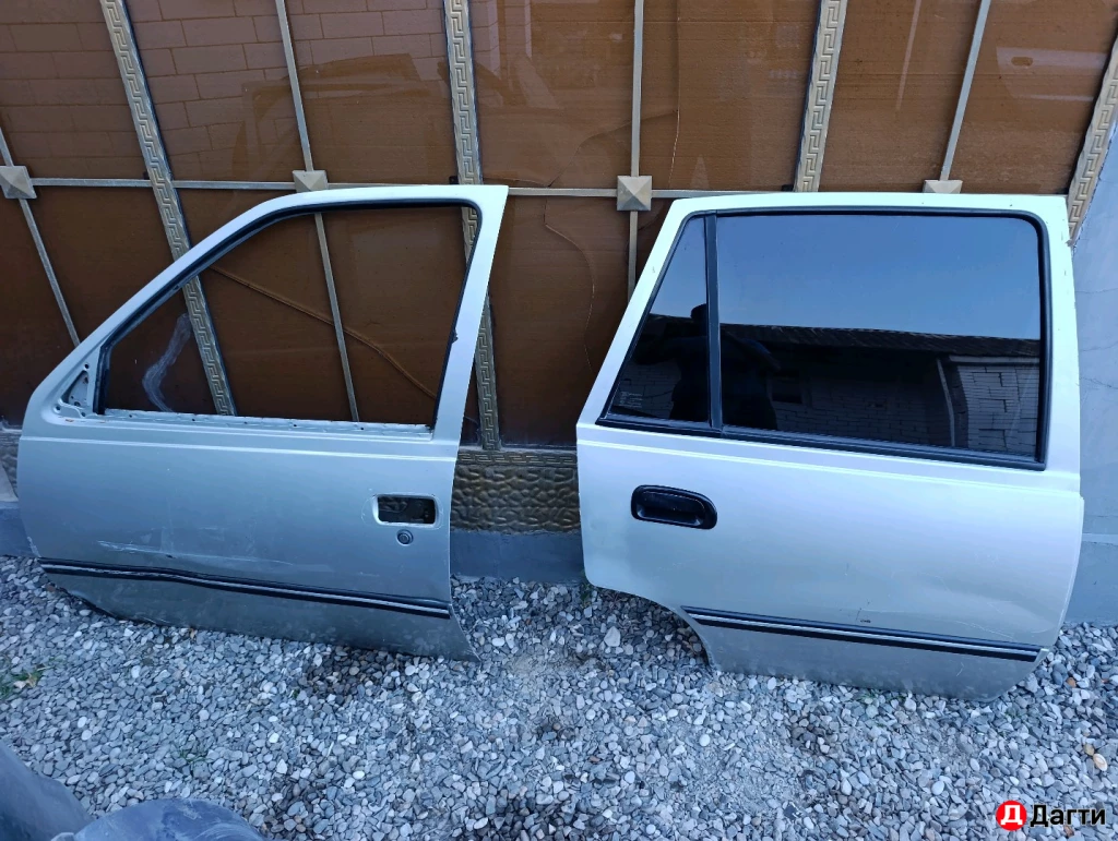 Двери на Daewoo Nexsia, Chevrolet Lanos