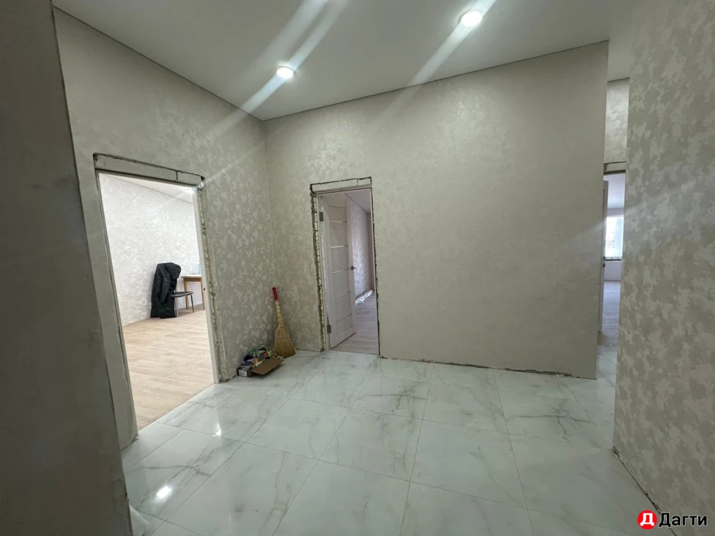 Квартира, 2 комнаты, 82 м², Собственник