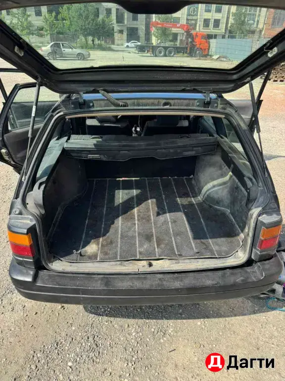 Volkswagen Passat, 1990 года