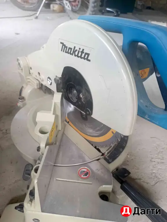 Торцовка Макита