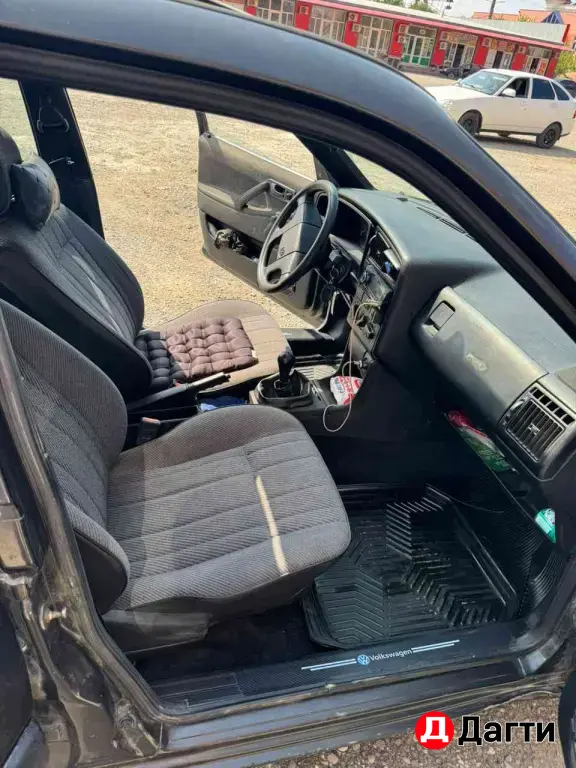 Volkswagen Passat, 1990 года