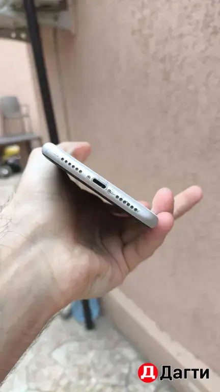 iPhone XR на 64 Гб