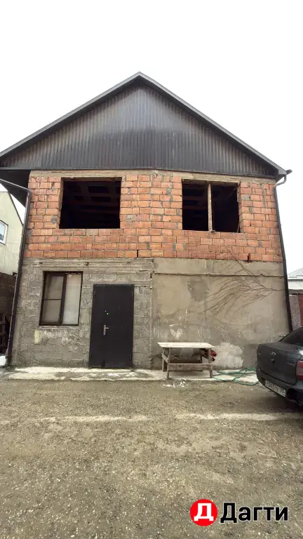 дом в первой Махачкале, район 36 школы.