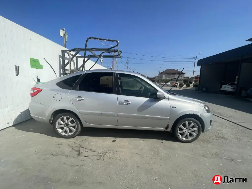 LADA (ВАЗ) Granta, 2015 года