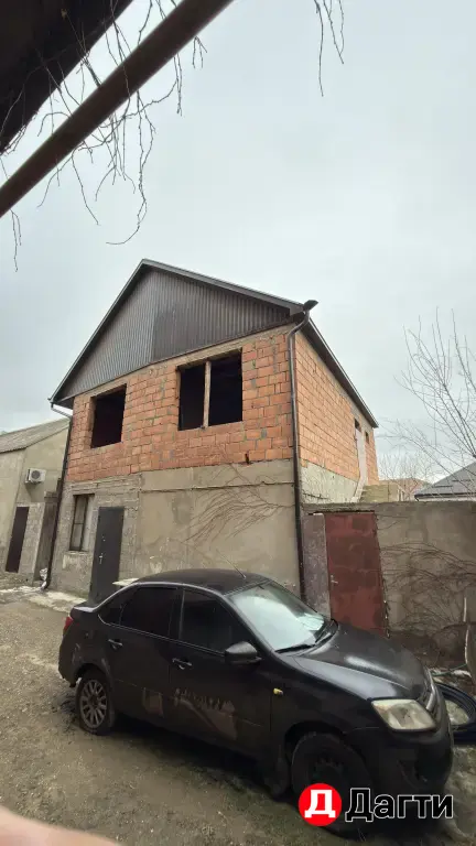 дом в первой Махачкале, район 36 школы.